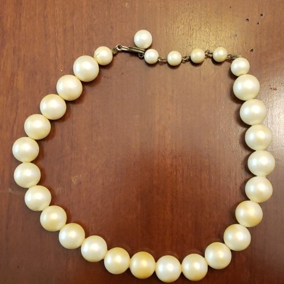 VINTAGE Faux Pearl Bead Choker Necklace Classic! - Picture 3 of 8